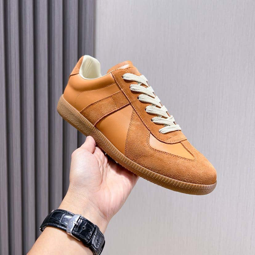 Damen modische Sneakers aus hochwertigem Wildleder mit sportlichem Akzent von R&B