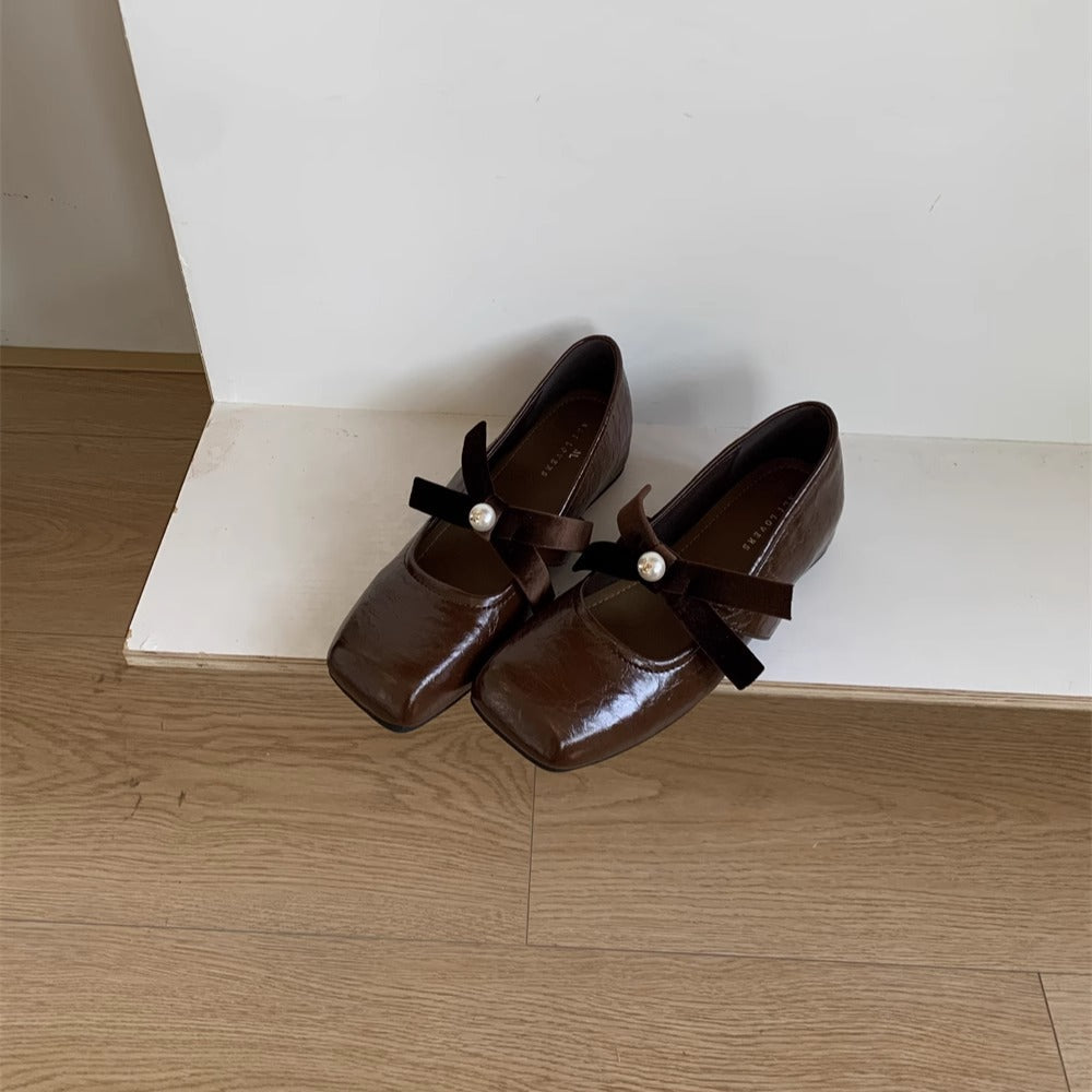 Damen Elegante Slipper mit eleganter Schleife und Perl-Details R&B