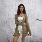 Damen Luftige Strickjacke mit filigranem Häkelmuster und Knopfdetails R&B