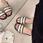 Damen Elegante und bequeme Slide-Sandalen mit modischem Riemendesign EB