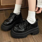 Damen Elegante Plateau Schnürschuhe mit glänzendem Obermaterial R&B