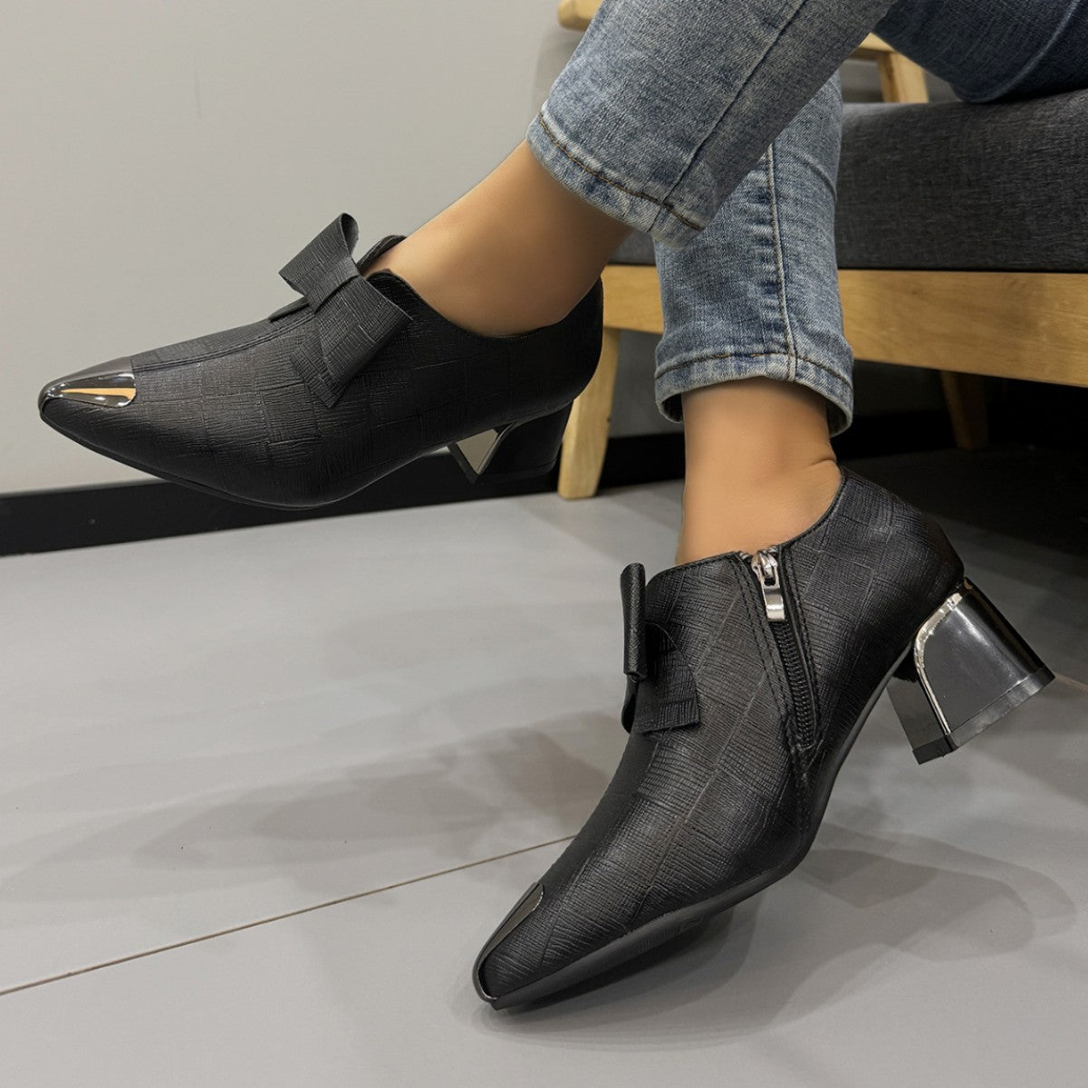 Damen elegante Stiefeletten mit modischem Schleifen-Detail und modernem Vorderteil R&B