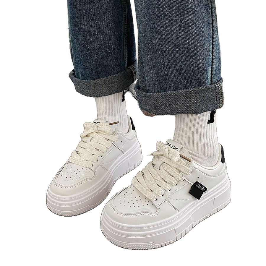 Damen Plattform Sneakers mit sportlichem Design und verstärkter Sohle