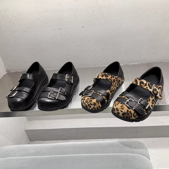 Damen Komfortable Sandalen mit praktischen Schnallen und robustem Fußbett R&B