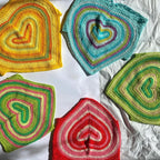 Damen gehäkeltes Cropped Oberteil im Herzen-Design R&B