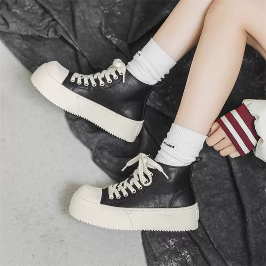 Damen Hohe Plateausneaker mit robustem Profil und sportlichem Design R&B