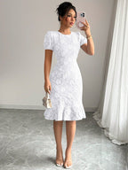 Damen Elegantes Blumenkleid mit Rüschensaum R&B