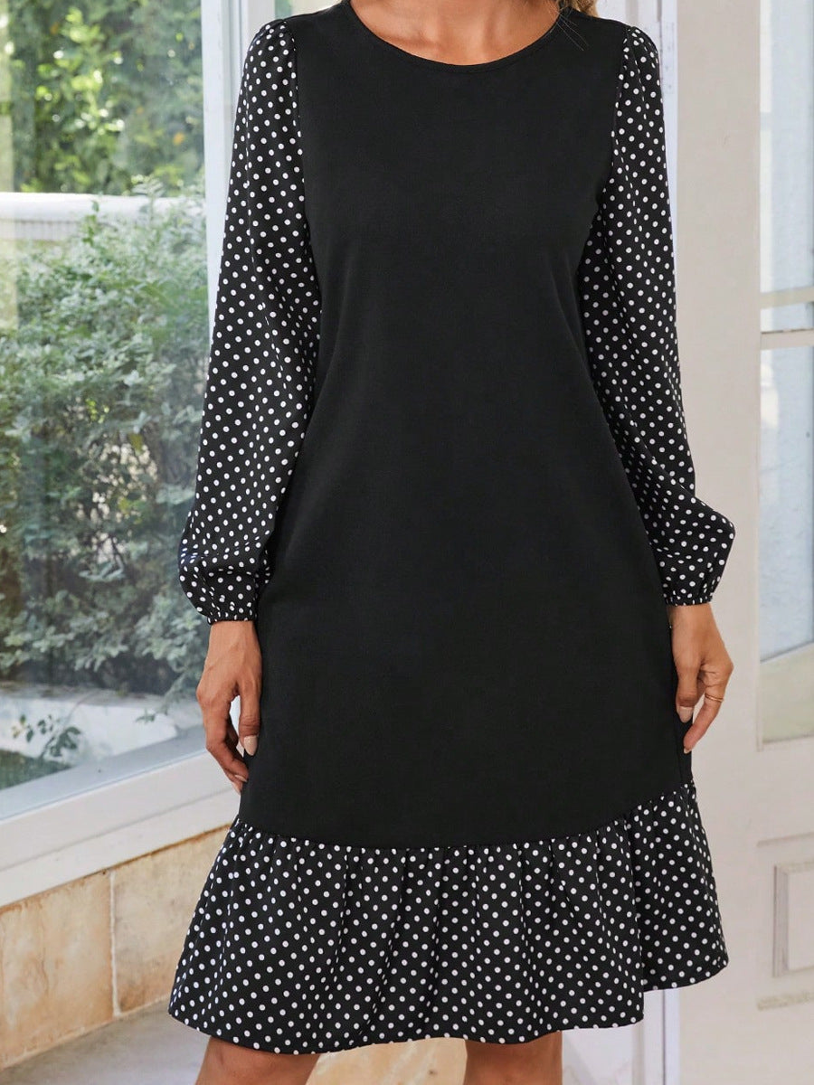 Damen elegantes Kleid mit modischen Punkteärmeln und Rüschendetail