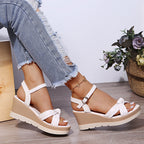 Damen Wedge-Sandalen mit elegantem Knoten-Design und verstellbarem Riemen R&B
