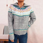Damen Strickjacke mit buntem Muster und hochwertigem Reißverschluss R&B