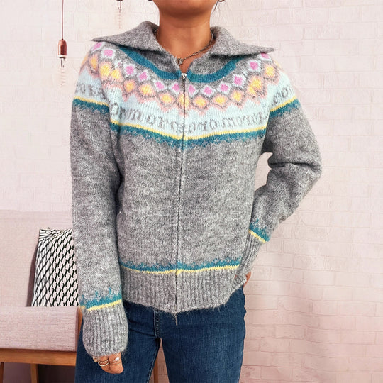 Damen Strickjacke mit buntem Muster und hochwertigem Reißverschluss R&B