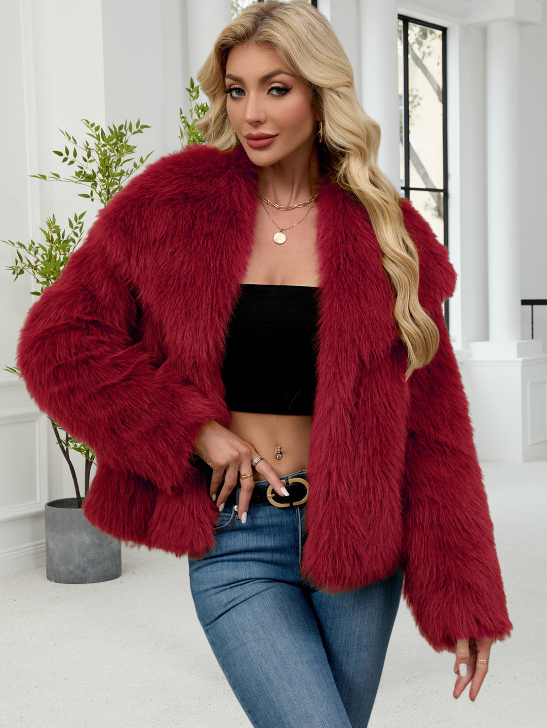 Damen Flauschige Kunstpelzjacke mit oversized Schnitt und voluminösen Ärmeln R&B