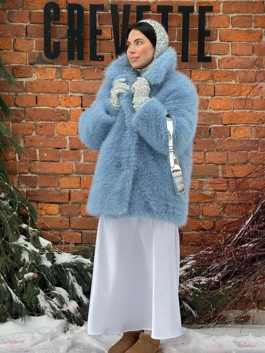 Damen Luxuriöse Fuchsimitatjacke mit elegantem Schnitt R&B
