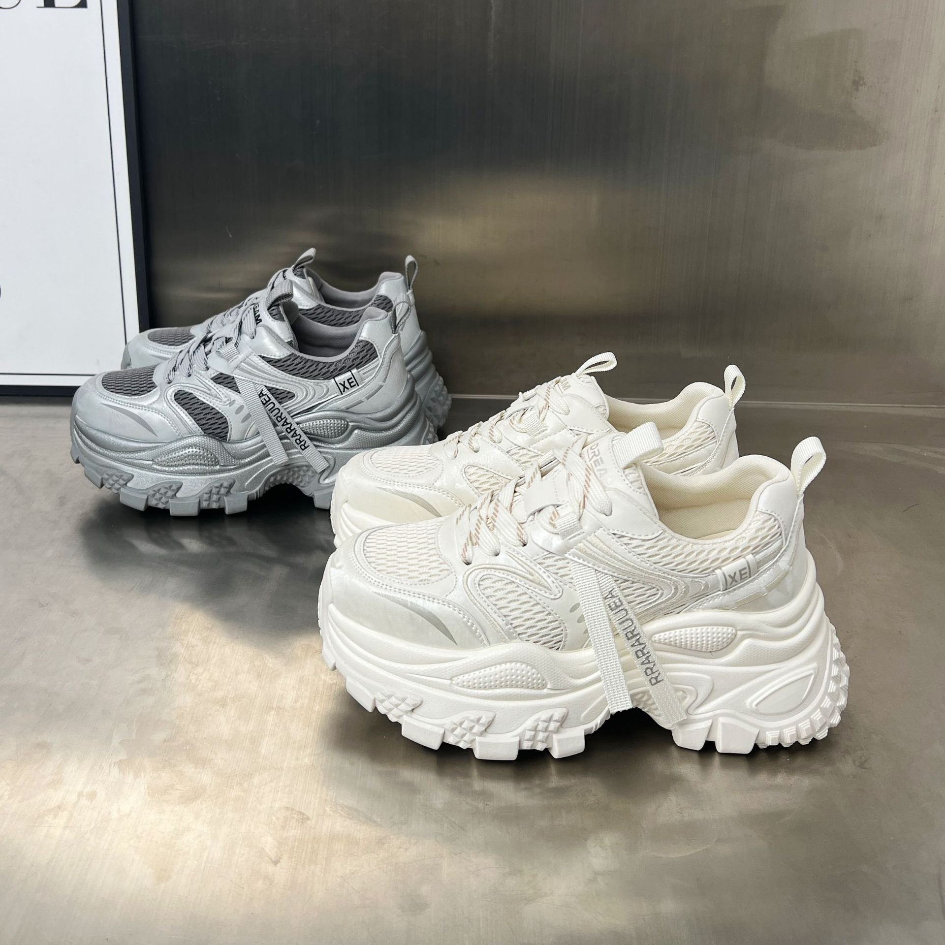 Damen Sportliche Sneakers mit extrem dämpfendem Sohlenprofil und atmungsaktiver Oberflächenstruktur R&B