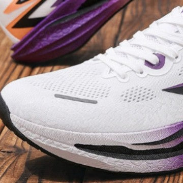 Damen Hochleistungs-Laufschuhe mit atmungsaktiver Oberflächenstruktur und reaktionsfreudiger Dämpfung R&B