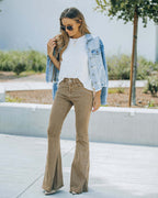 Damen Schlagjeans im Vintage-Stil mit hohem Bund