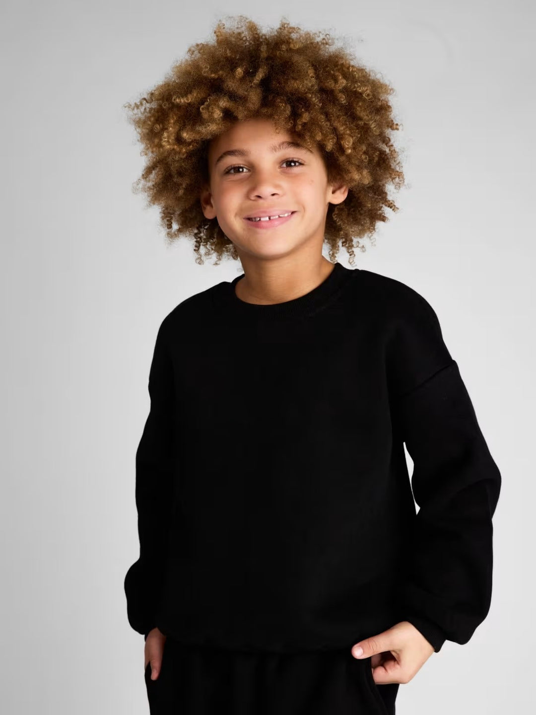 Damen bequemer Sweatshirt mit überschnittenen Schultern und hohem Kragen R&B