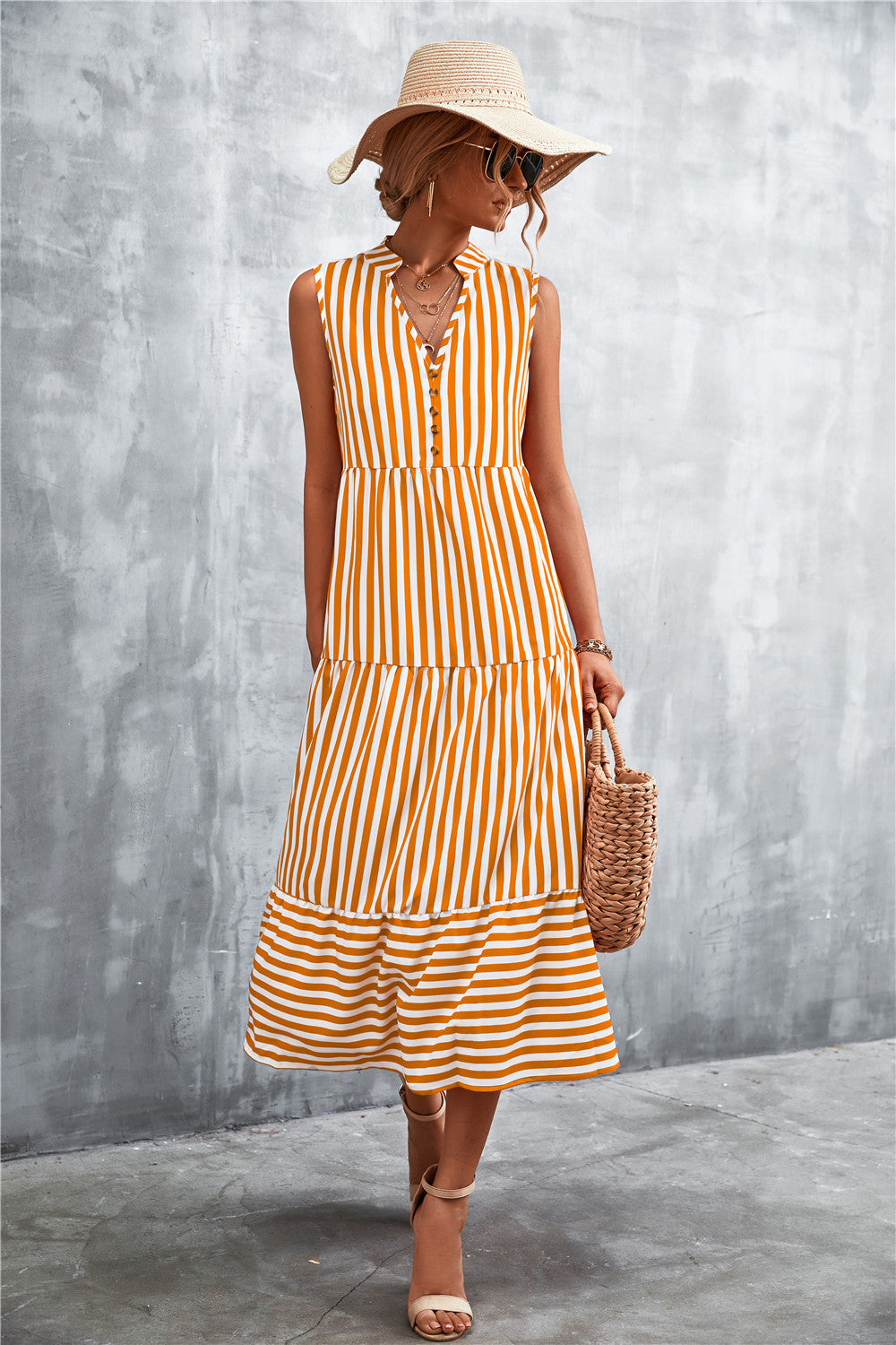 Damen Maxikleid mit gestreiftem Design, durchgehendem Knopfverschluss und voluminösem Saum R&B