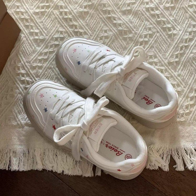 Damen Sneakers mit bunten Stern-Applikationen und bequemer Sohle R&B