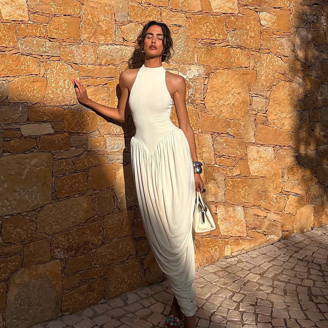 Damen Elegantes Maxi-Jumpsuit mit hohem Kragen und fließendem Saum R&B