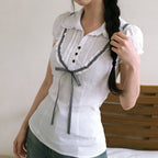 Damenbluse mit Rüschendetails und kontrastierendem Halsband R&B