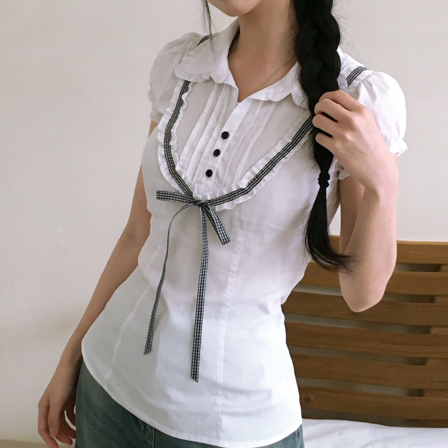 Damenbluse mit Rüschendetails und kontrastierendem Halsband R&B
