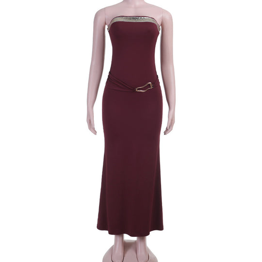 Damen langes Maxikleid mit schulterfreiem Design und eleganter Metallverzierung R&B
