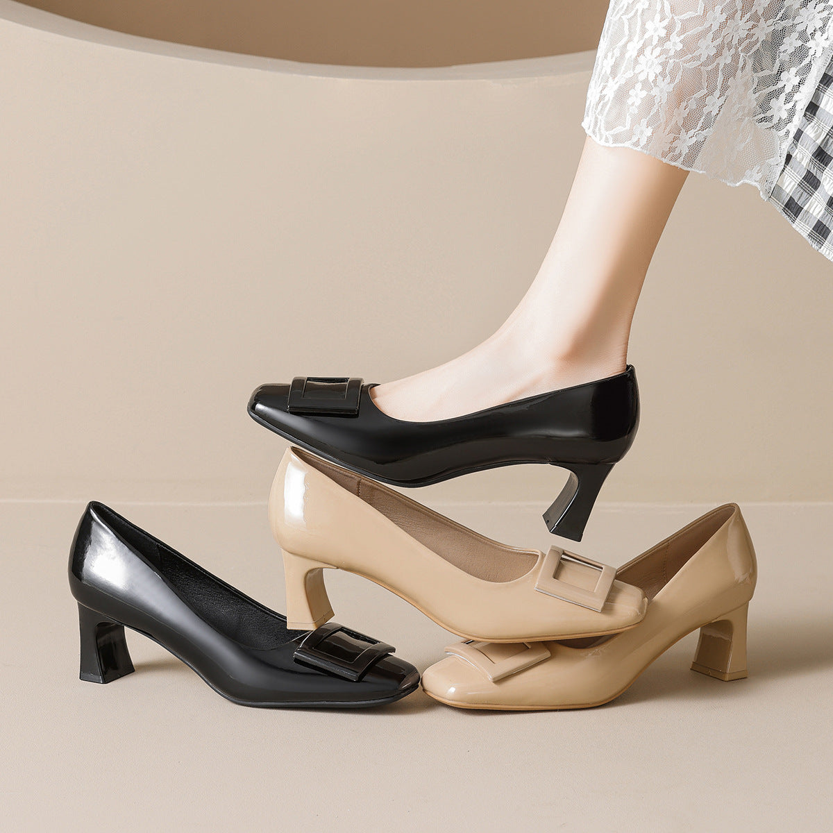 Damen elegante Pumps mit modischem Detail