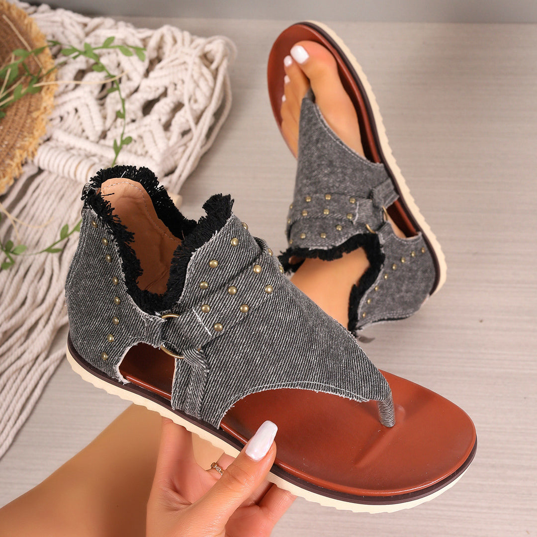 Damen modische Zehentrenner-Sandalen mit hochwertigem Kunstleder und dekorativen Nieten R&B