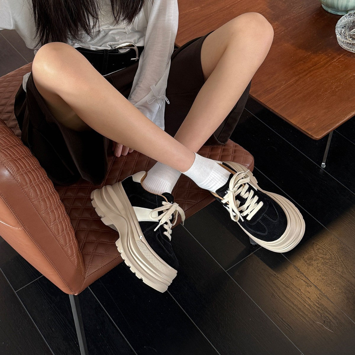 Damen Chunky Sneaker mit hochwertigem Wildleder-Obermaterial und rutschfester Sohle R&B