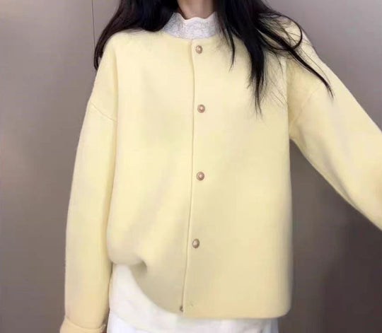 Damen Grobstrickjacke mit eleganter Knopfleiste und lässigem Schnitt R&B
