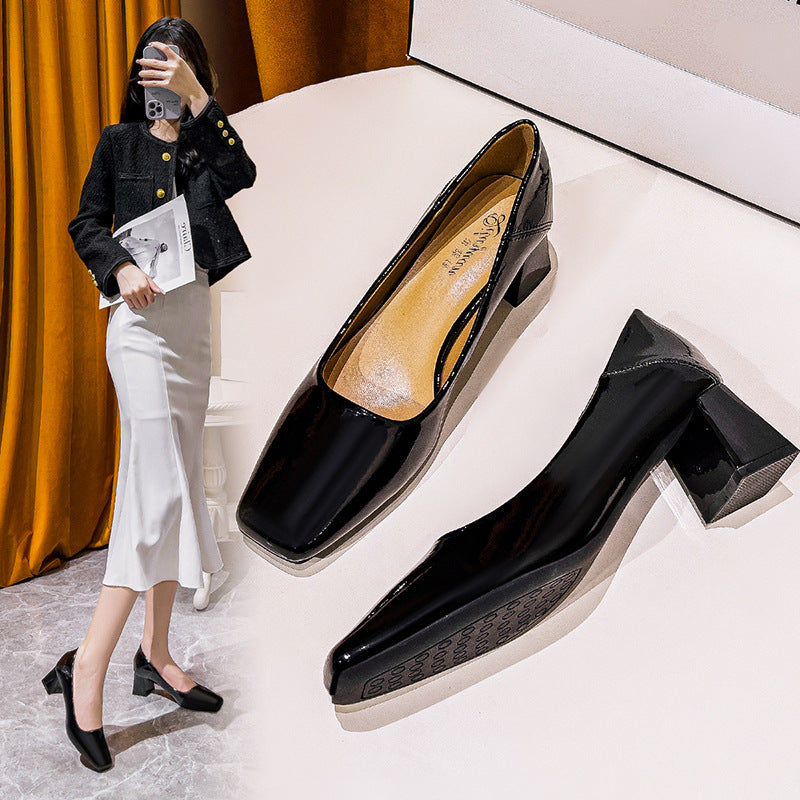 Damen Elegante Blockabsatz-Pumps mit quadratischer Zehenpartie und hochglänzender Oberfläche R&B