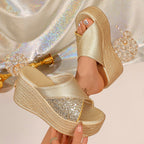 Damen Glamouröse Wedge-Pantoletten mit Glitzerakzenten