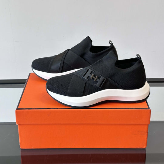 Damen Sportliche Slip-On Sneakers mit atmungsaktiver Mesh-Oberfläche und Dämpfungssystem R&B