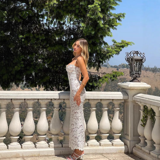 Damen Spitzenkleid mit zarten Spaghettiträgern und floralem Design R&B
