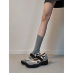 Damen bequeme Sneaker mit modischen Details