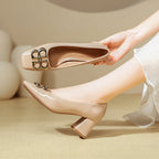 Damen elegante Blockabsatzschuhe mit Schmuckdetail