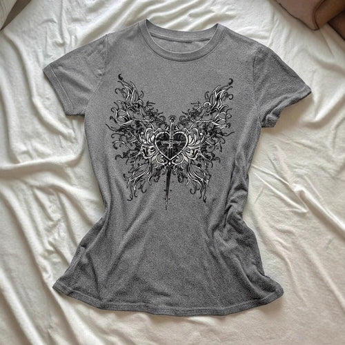 Damen T-Shirt mit künstlerischem Schmetterlingsdesign und herzförmigem Akzent R&B
