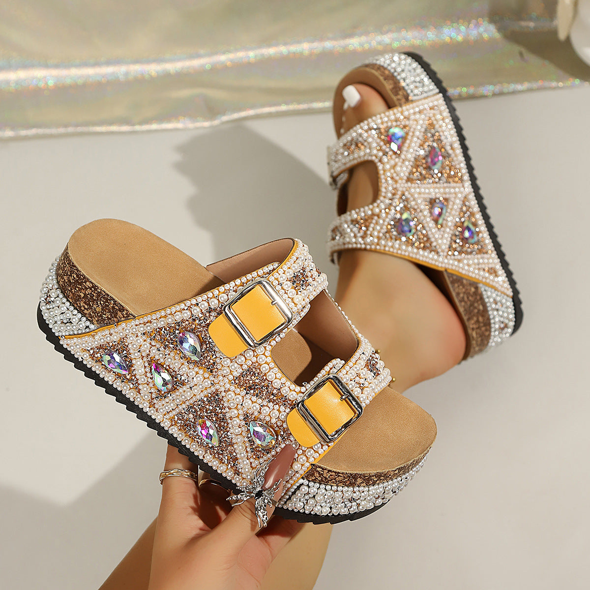 Damen Glamouröse Plateau-Sandalen mit funkelnden Strassdetails und komfortabler Sohle
