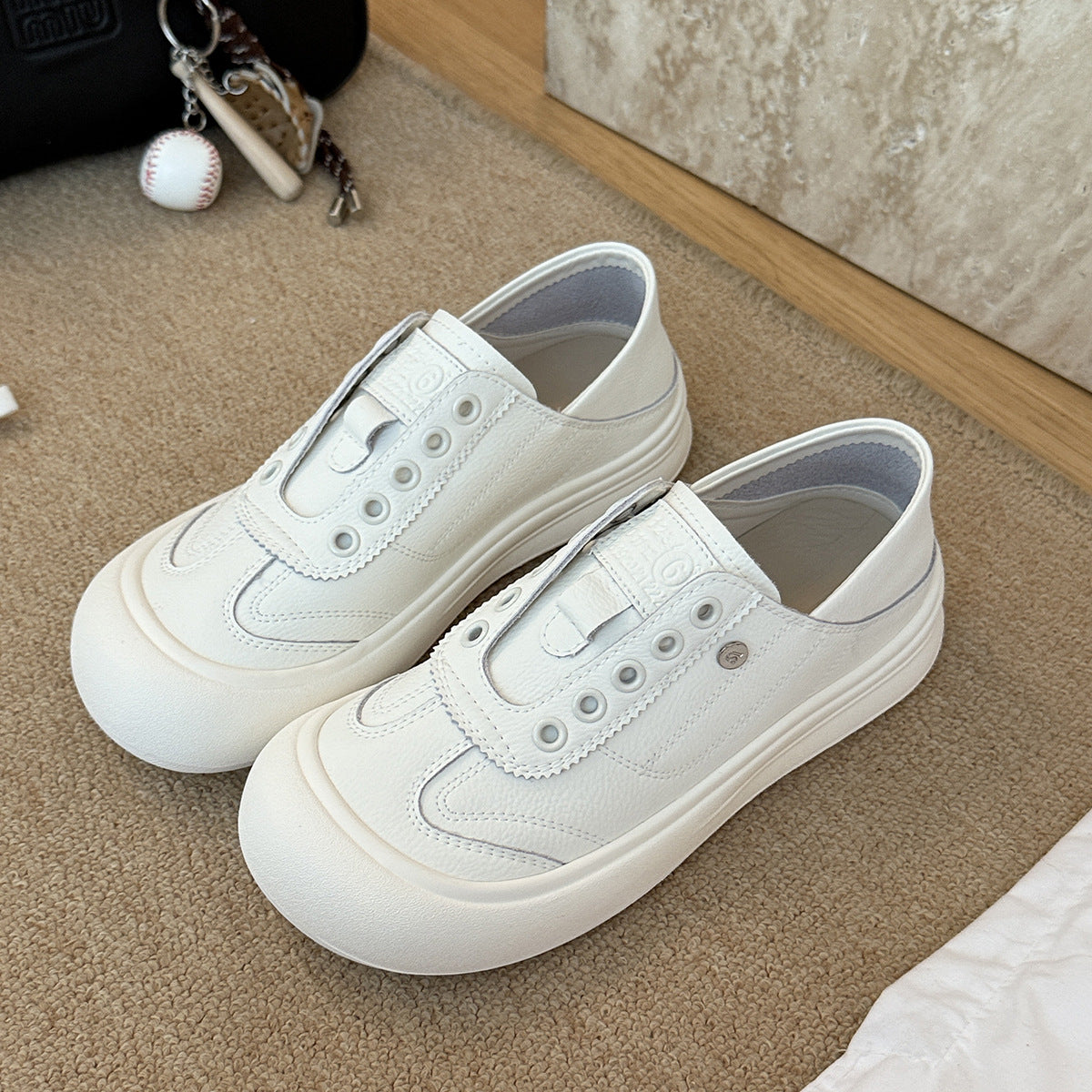 Damen Modische Slip-On Sneaker aus hochwertigem Leder mit dämpfender Sohle