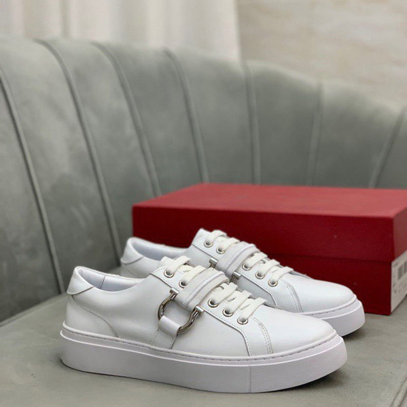 Damen Sneakers mit modischem Schnallen-Detail und rutschfester Sohle R&B