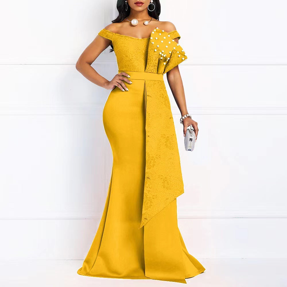 Damen Abendmaxikleid mit off-shoulder Design und luxuriösen Spitze-Applikationen R&B