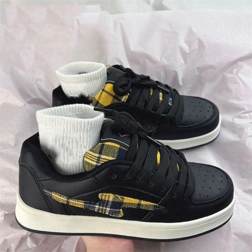 Damen Sportliche Sneakers mit grafischem Design R&B