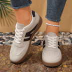Damen Freizeitsneaker mit sportlicher Silhouette und rutschfester Sohle R&B