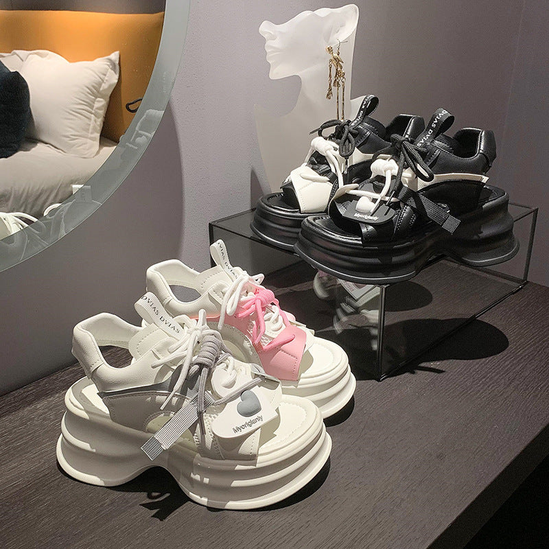 Damen modische sportliche Sandalen mit extravaganter Plateausohle R&B