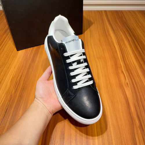 Damen Elegante und sportliche Sneakers mit atmungsaktiver Lederoberfläche R&B