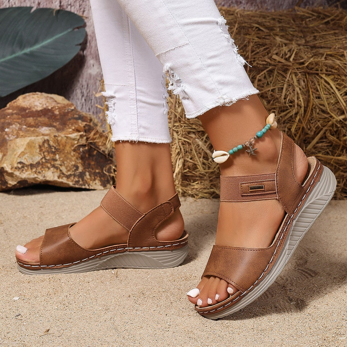 Damen Wedge-Sandalen mit verstellbarem Riemendesign und komfortabler Fußbettung R&B