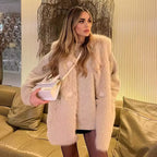 Damen Flauschige Weste mit raffinierten Schnallen R&B