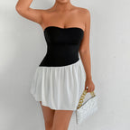 Damen Tailliertes Bandeau-Kleid mit schwingendem Rock