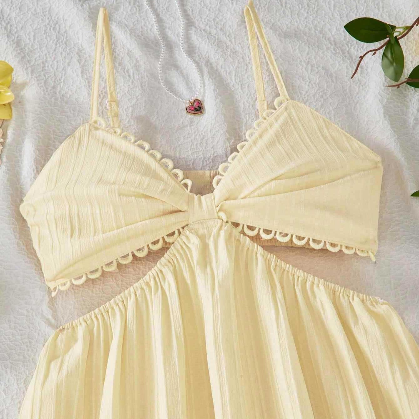 Damen Maxikleid mit zarten Rüschen und verstellbaren Spaghettiträgern R&B